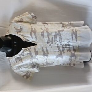 Sanctuary by Anthropologie Camo top - medium, 19" pit to pit